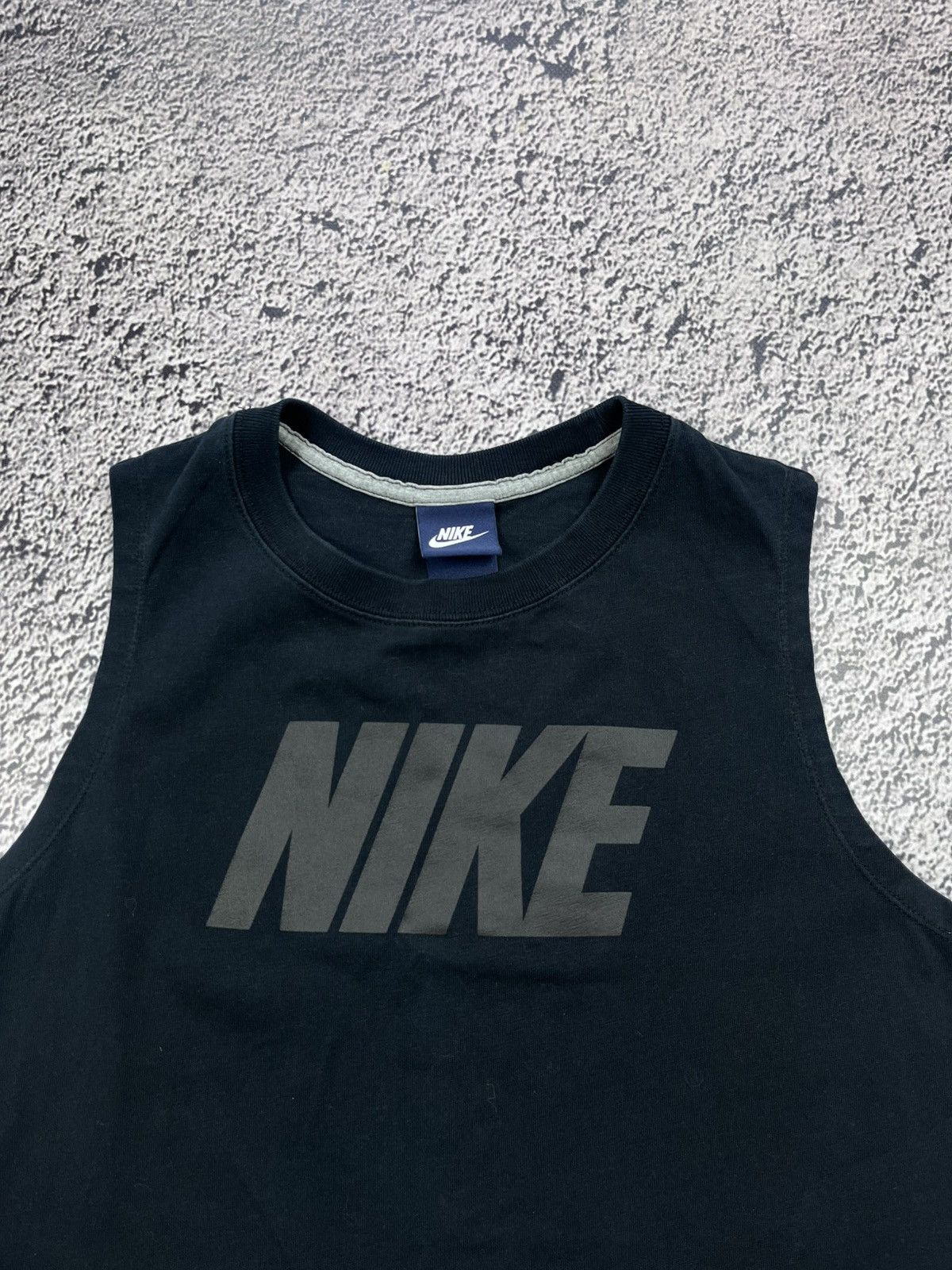 Nike Vintage Y2K Nike logo tank top streetwear size S Size US S / EU 44-46 / 1 - 2 Thumbnail