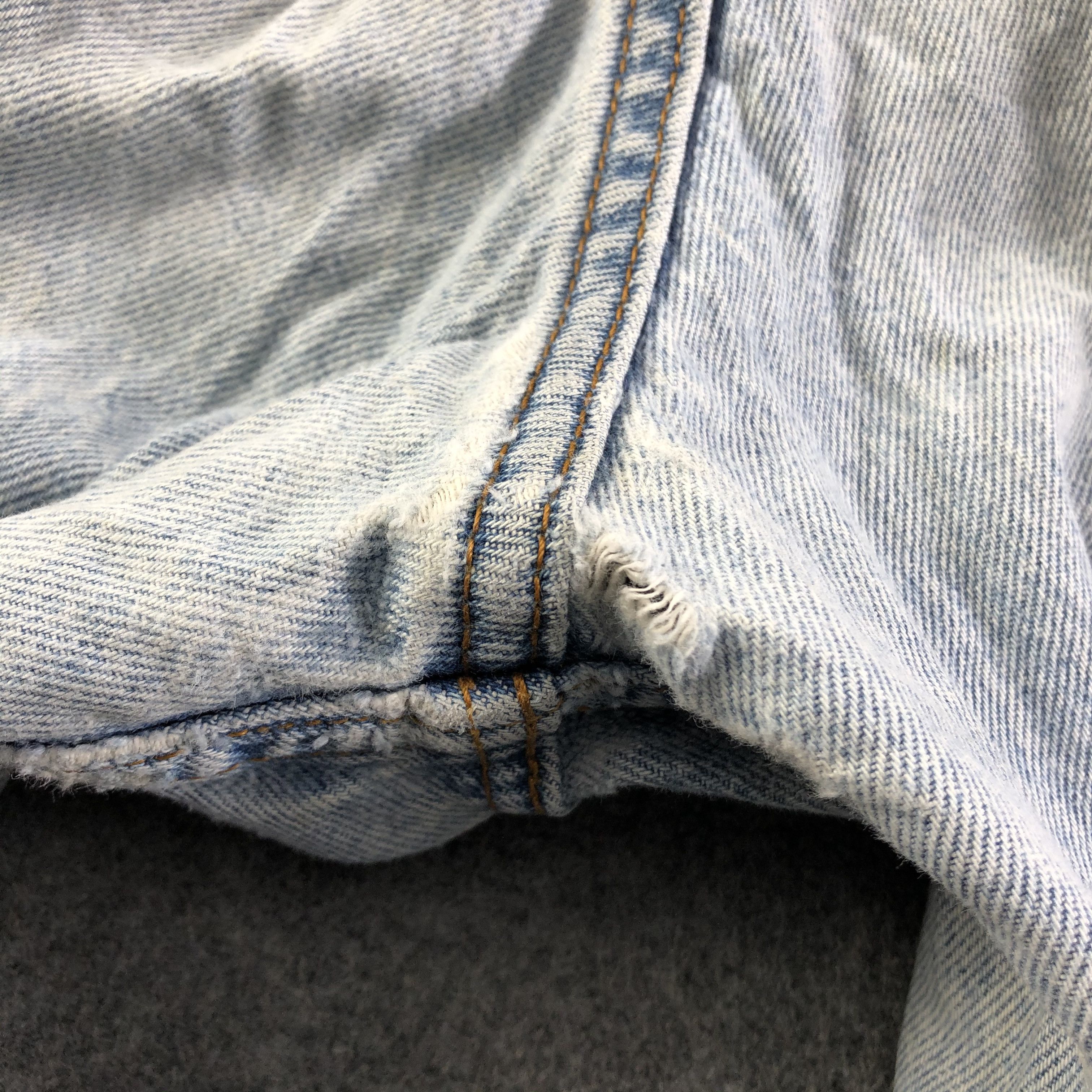 Levi's 90s Vintage Light Wash Levis 550 Jeans-J3353 Size US 33 - 8 Thumbnail