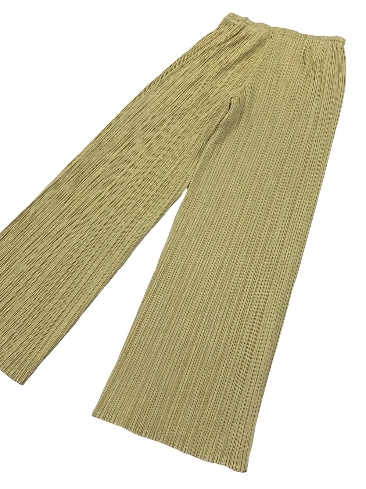 Issey Miyake Pleats Please “Issey Miyake” Pleated Trousers Size 26" / US 2 / IT 38 - 21 Thumbnail