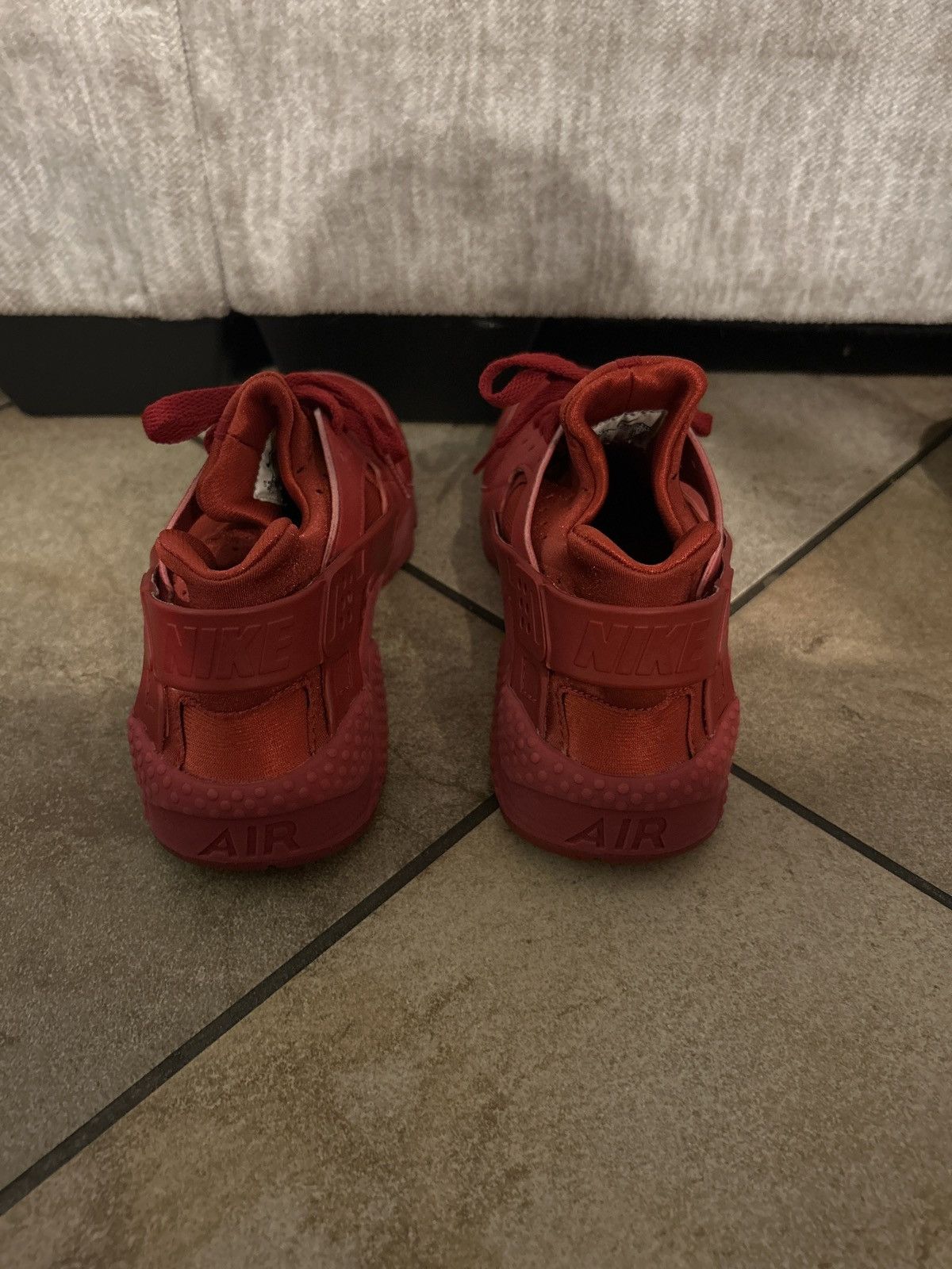 Nike Nike AIR Huaraches Size US 9.5 / EU 42-43 - 3 Thumbnail