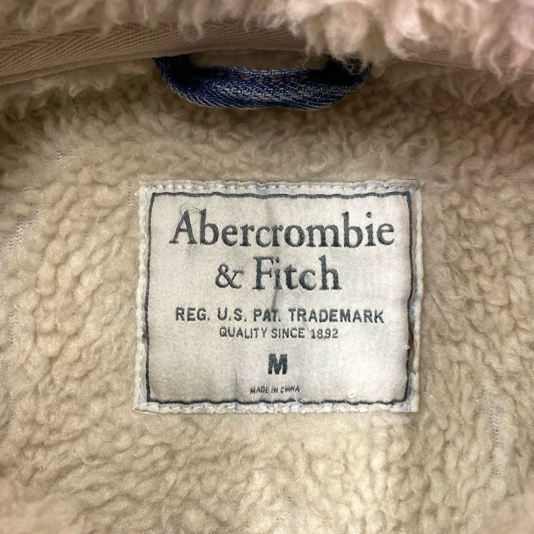 Abercrombie & Fitch Abercrombie & Fitch Jacket Mens Medium Blue Denim Sherpa Lined Quilted Insulated Pockets Size US M / EU 48-50 / 2 - 2 Thumbnail