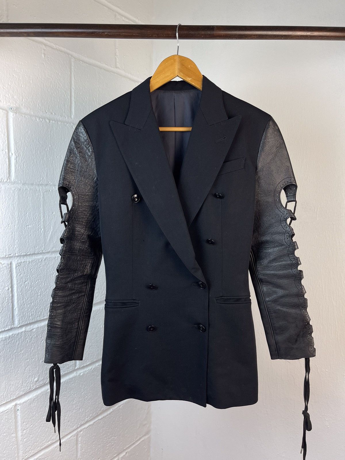Jean Paul Gaultier Rare 90s Jean Paul Gaultier Leather Hand Lace Up Jacket Size M / US 6-8 / IT 42-44 - 5 Thumbnail