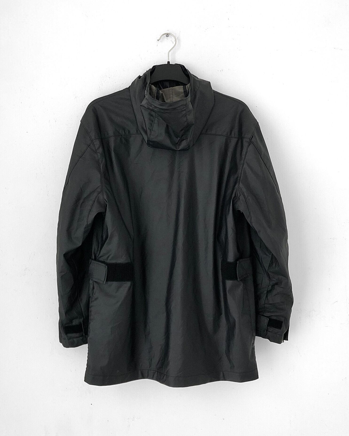 Massimo Osti 1996 A/W Massimo Osti Production Rubberized Mountain Parka Size US S / EU 44-46 / 1 - 7 Thumbnail