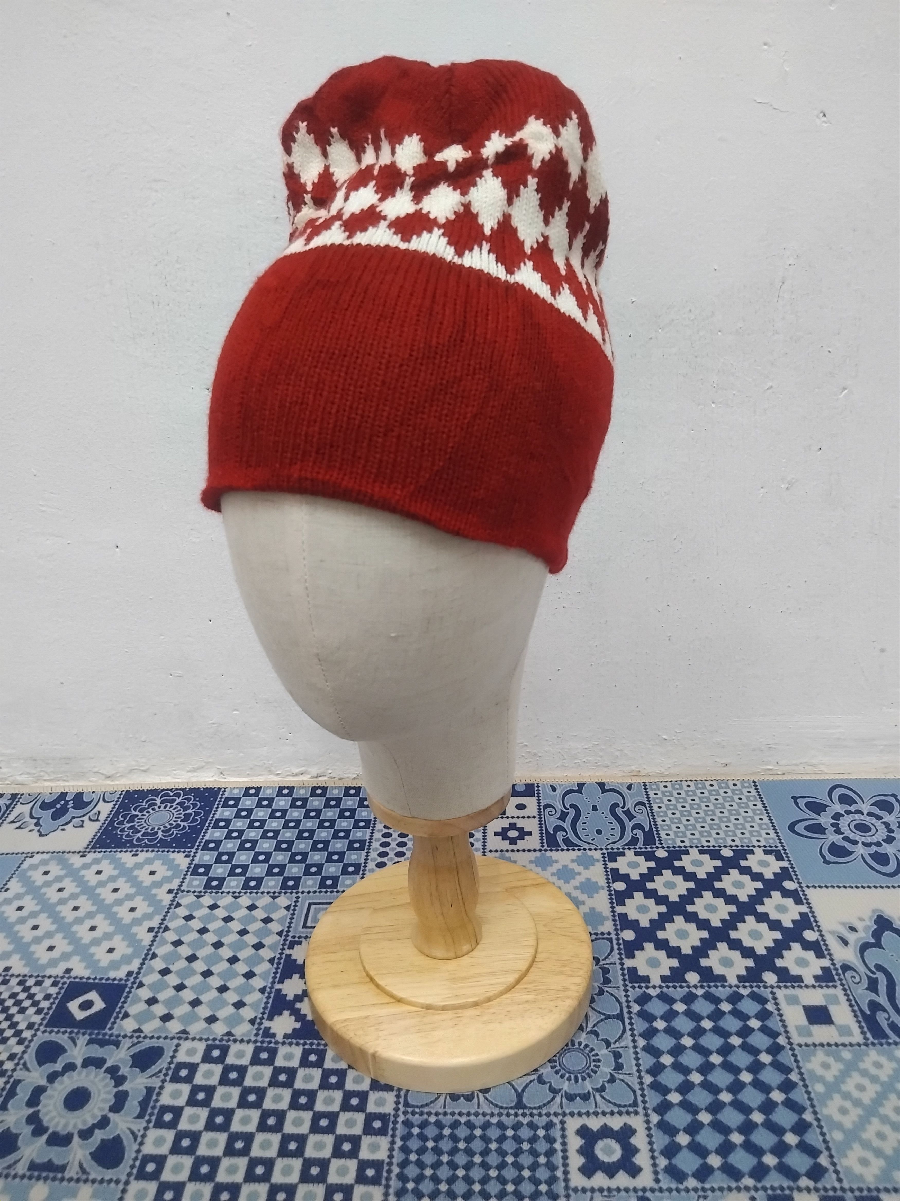 Japanese Brand 💥Unbranded red colour beanie Size ONE SIZE - 5 Thumbnail