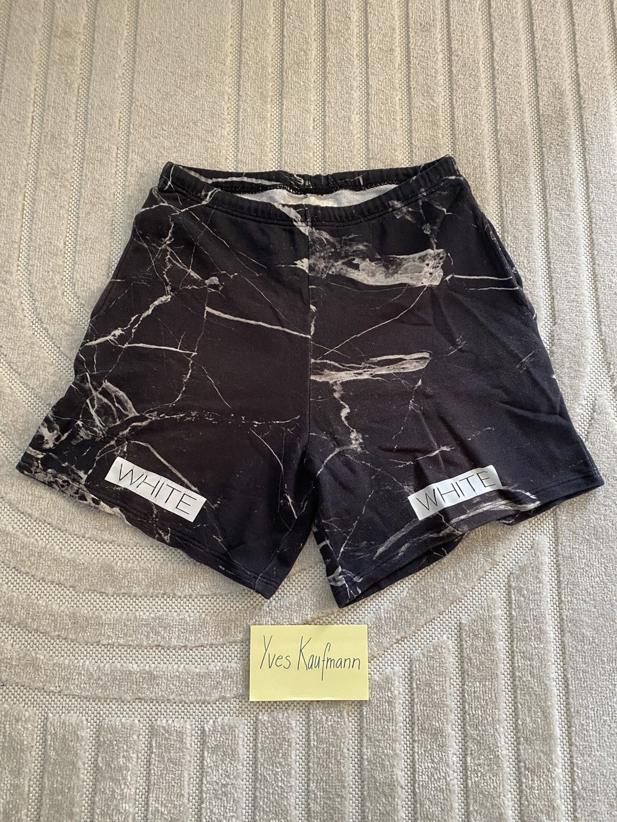 パンツ OFF-WHITE MARBLE MESH SHORTS Off-White Off-White Marble Mesh Shorts | Grailed