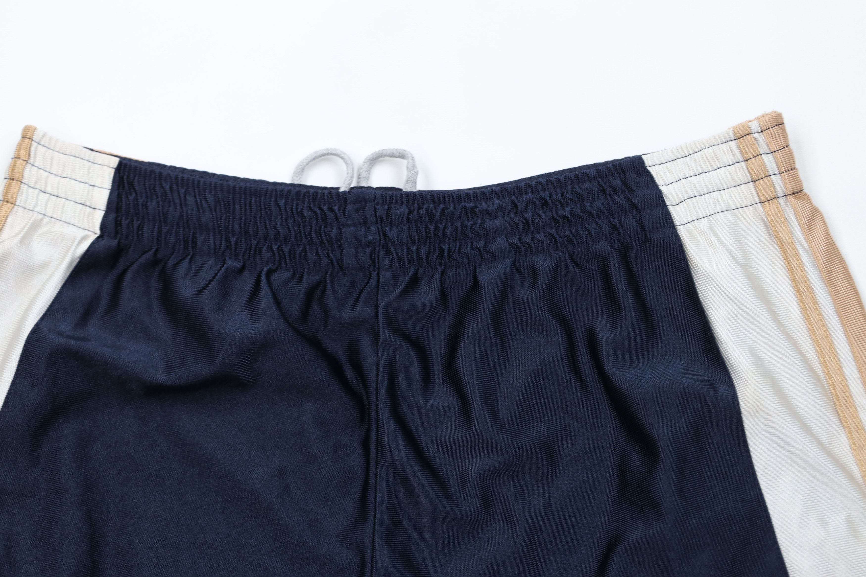 Vintage Vintage 90s Streetwear Reversible Above Knee Gym Shorts Size US 34 / EU 50 - 17 Thumbnail