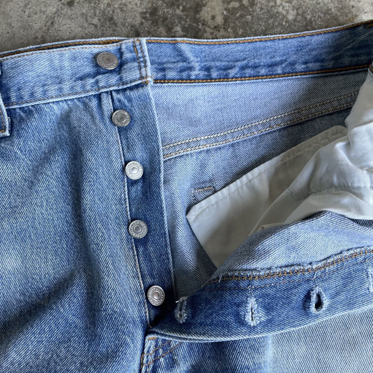 Levi's Vintage Clothing 🔥Vintage 90s Levis 501 Stoned Washed Distress Dirty Jeans Size US 34 / EU 50 - 15 Thumbnail