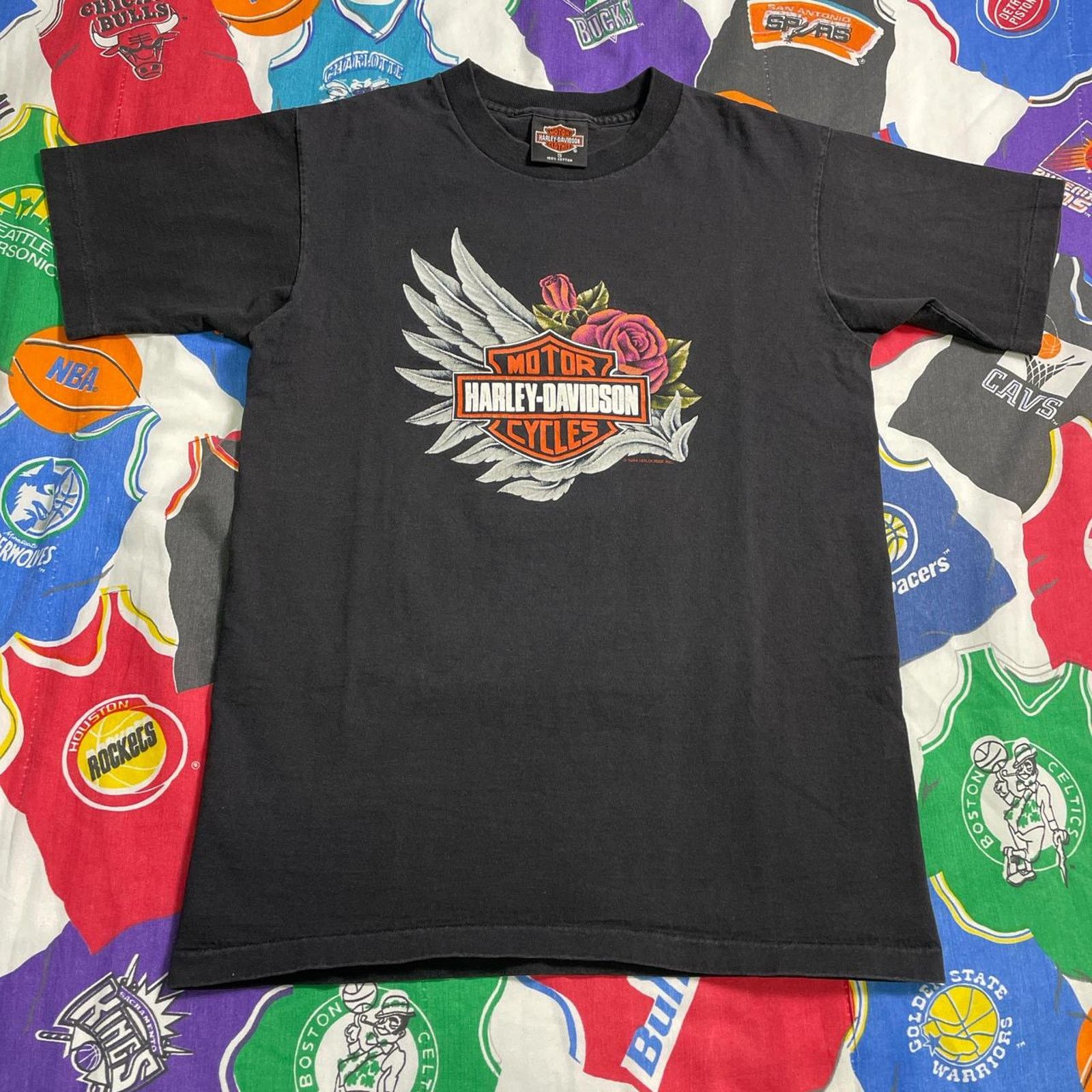 Harley Davidson × Vintage Vintage 1994 Harley Davidson Motorcycles Roses T-Shirt RARE Size S / US 4 / IT 40 - 1 Thumbnail