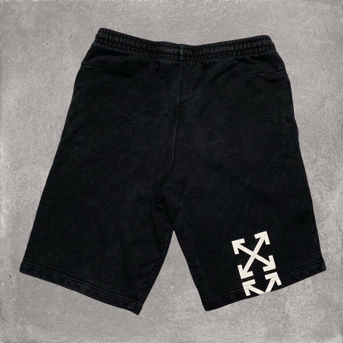 Off-White Off White Large Shorts Waterfall Arrows Black Bottoms Virgil Size US 34 / EU 50 - 2 Thumbnail
