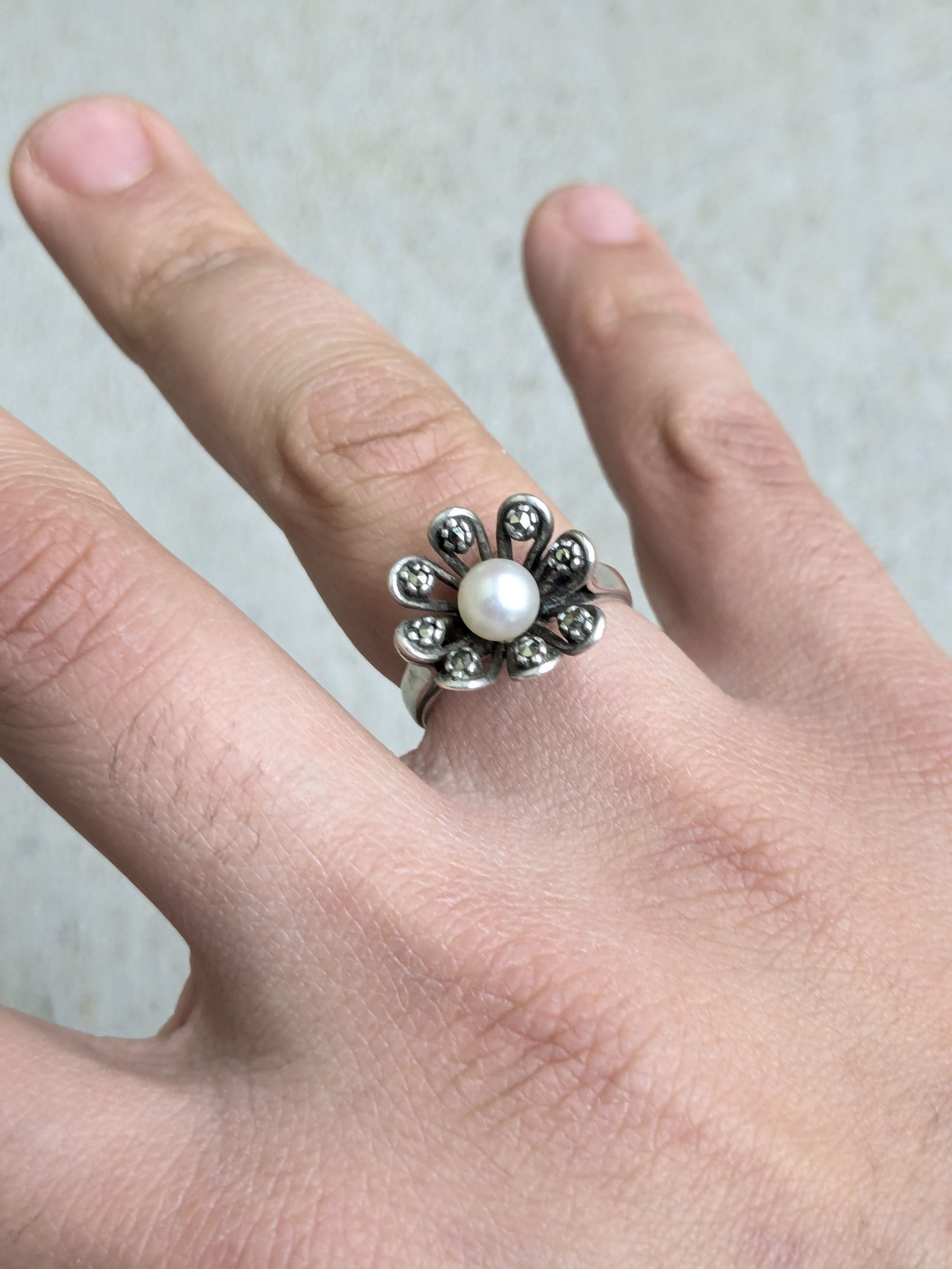 Jewelry Sterling Silver Ring Pearl Size 7.75 Flower Marcasite Size ONE SIZE - 9 Thumbnail