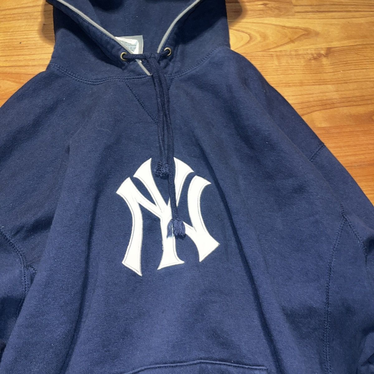 Other Vintage New York Yankees Navy Hoodie Size L Size US L / EU 52-54 / 3 - 2 Thumbnail
