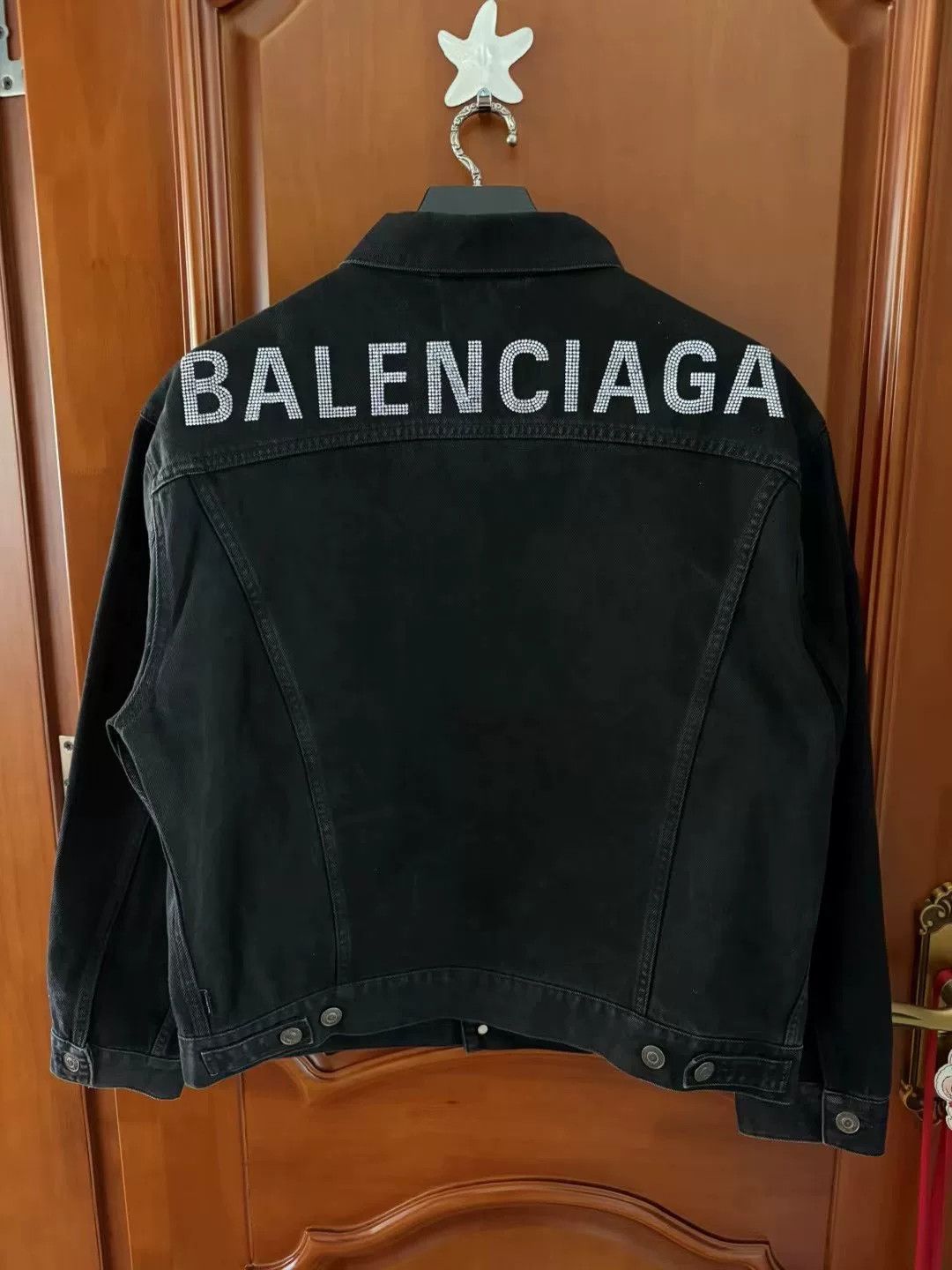 Balenciaga Balenciaga Black Denim Jacket with Crystal Logo Size US XS / EU 42 / 0 - 1 Thumbnail