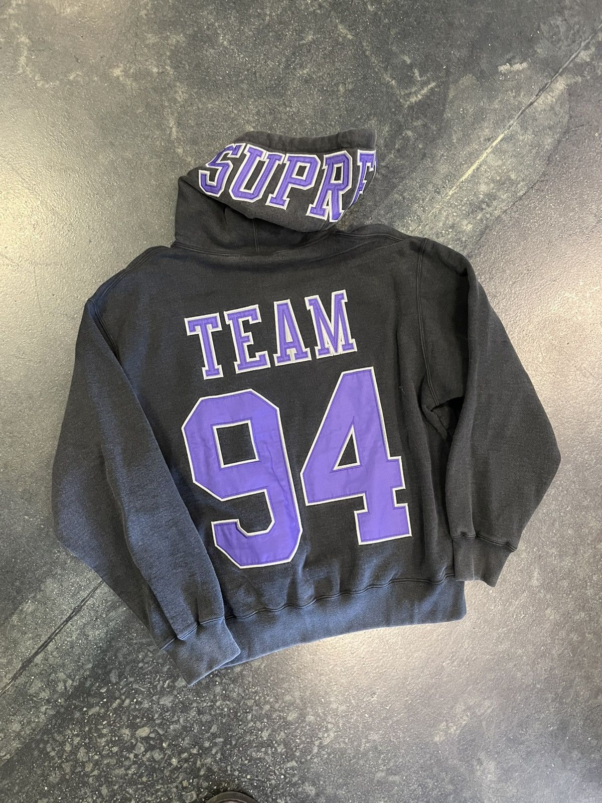 Supreme Supreme 94 Hoodie Size US S / EU 44-46 / 1 - 1 Thumbnail