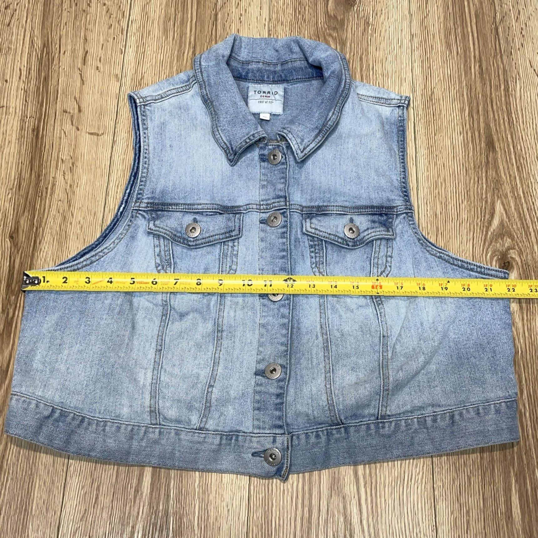 Torrid VINTAGE Torrid Plus Size 2 Distressed Stretch Denim Vest Blue Womens Size XS / US 0-2 / IT 36-38 - 6 Thumbnail