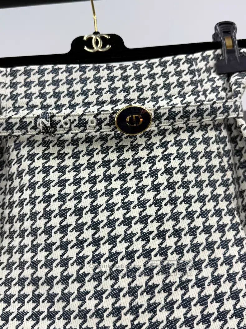 Dior Dior Black and white checkered skirt Size 42" / US 20 - 2 Thumbnail
