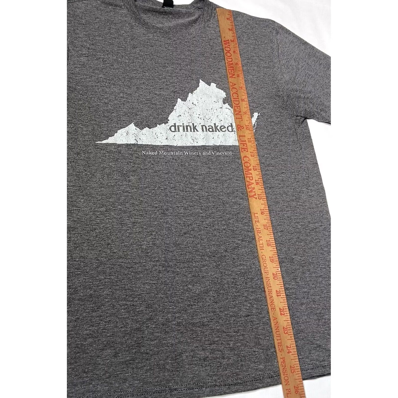 Vintage District Naked Mountain Winery Shirt S Gray Short Sleeve Crew Neck T-Shirt Men Graphic Print Virginia Winery Wine Theme Size US S / EU 44-46 / 1 - 4 Thumbnail