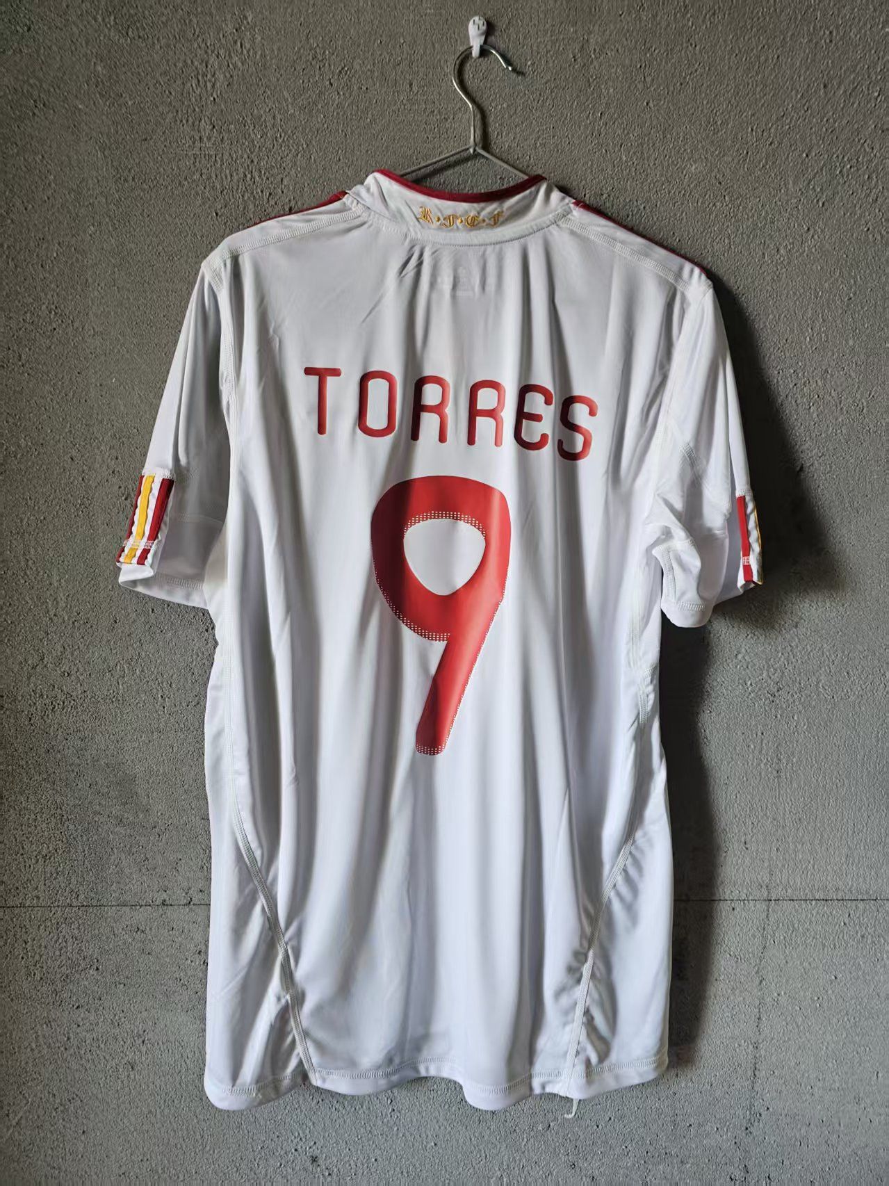 Other 2011 2012 Spain 9 Torres Jersey Away Size US L / EU 52-54 / 3 - 2 Thumbnail