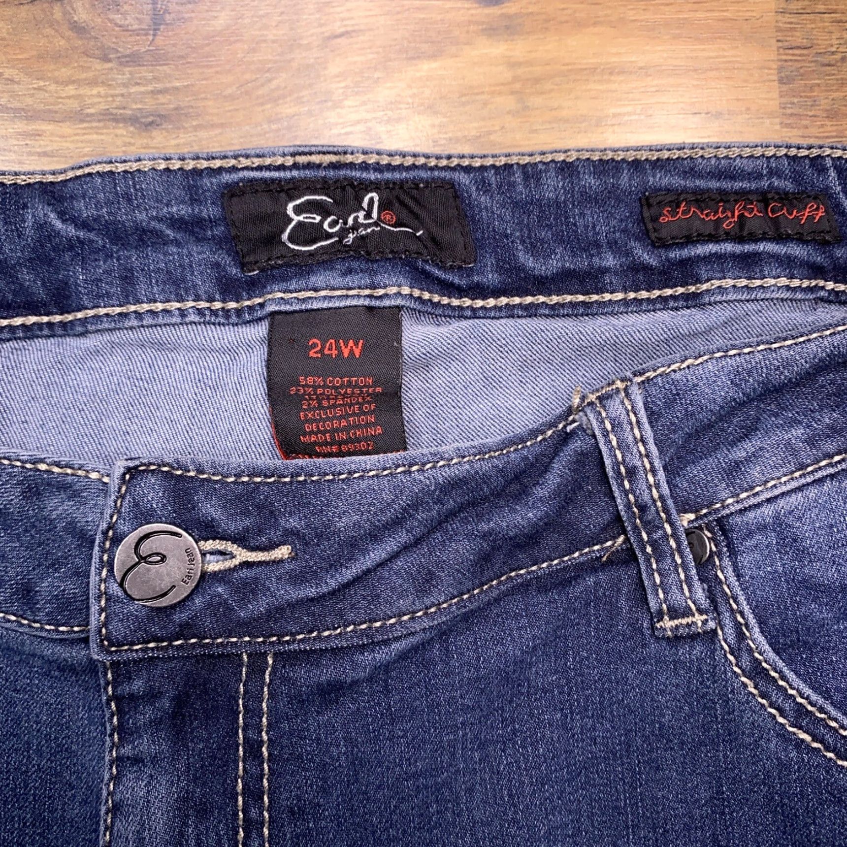 Vintage Earl Women's High Rise Blue Denim 24W Straight Fit Jeans User: Earl Women's High Rise Blue Denim 24W Straight Fit Jeans Size 42" / US 20 - 4 Thumbnail