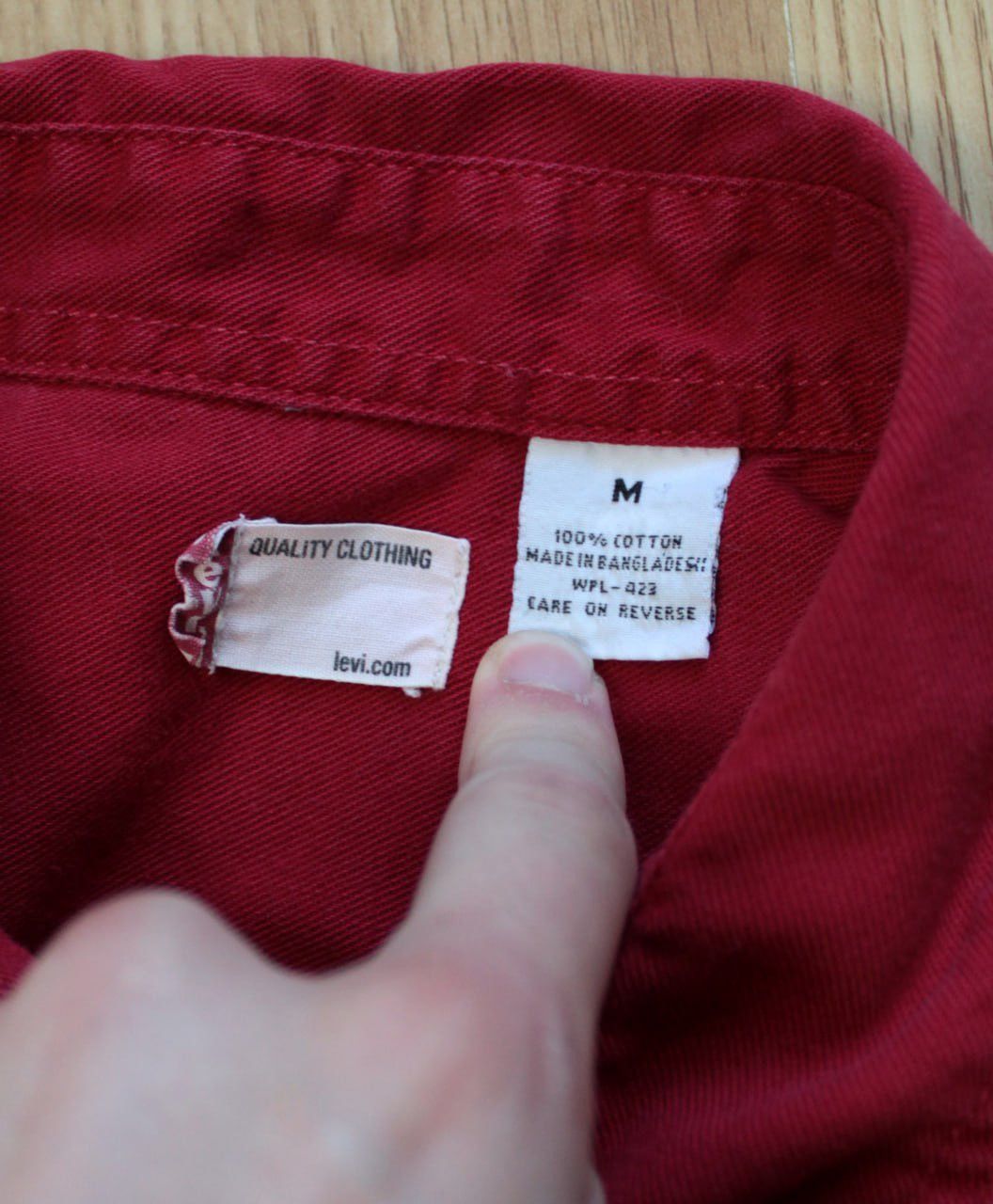Levi's 🔥 00s Levis Red Button Up Shirt Loose Fit Cotton USA Vintage Size US M / EU 48-50 / 2 - 3 Thumbnail