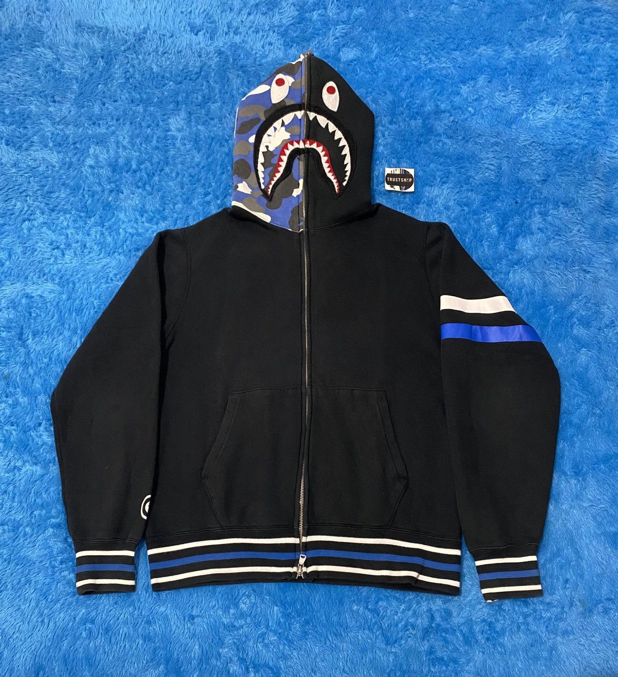 Bape BAPE SHARK FULLZIP HOODIE Size US L / EU 52-54 / 3 - 1 Thumbnail