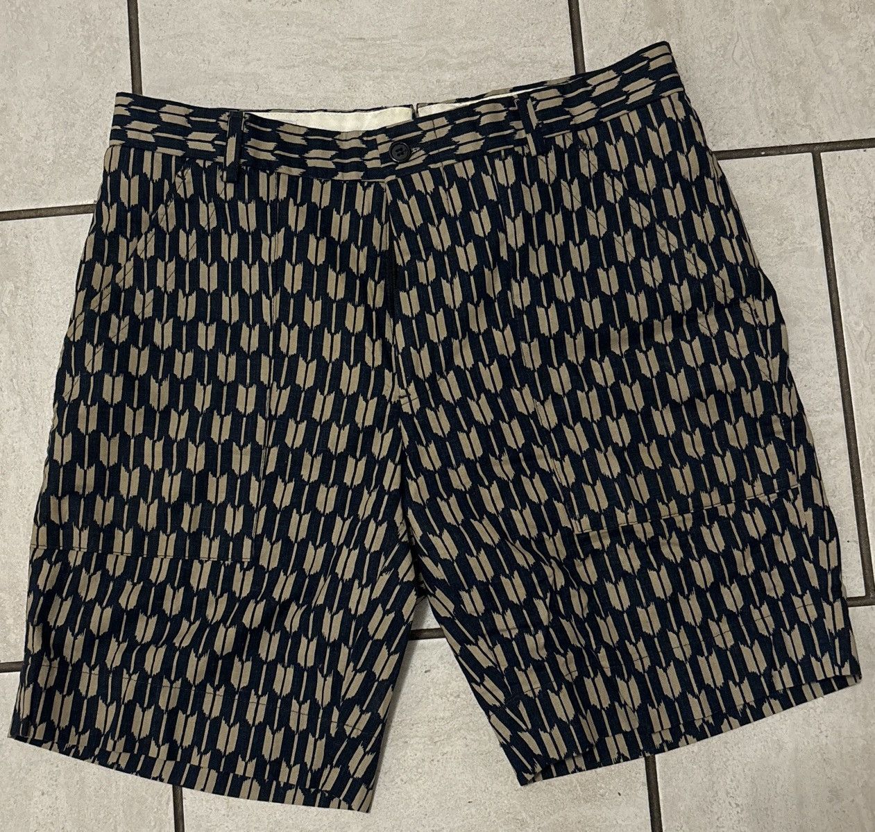 Ovadia & Sons Arrow Print Shorts Size US 30 / EU 46 - 1 Thumbnail