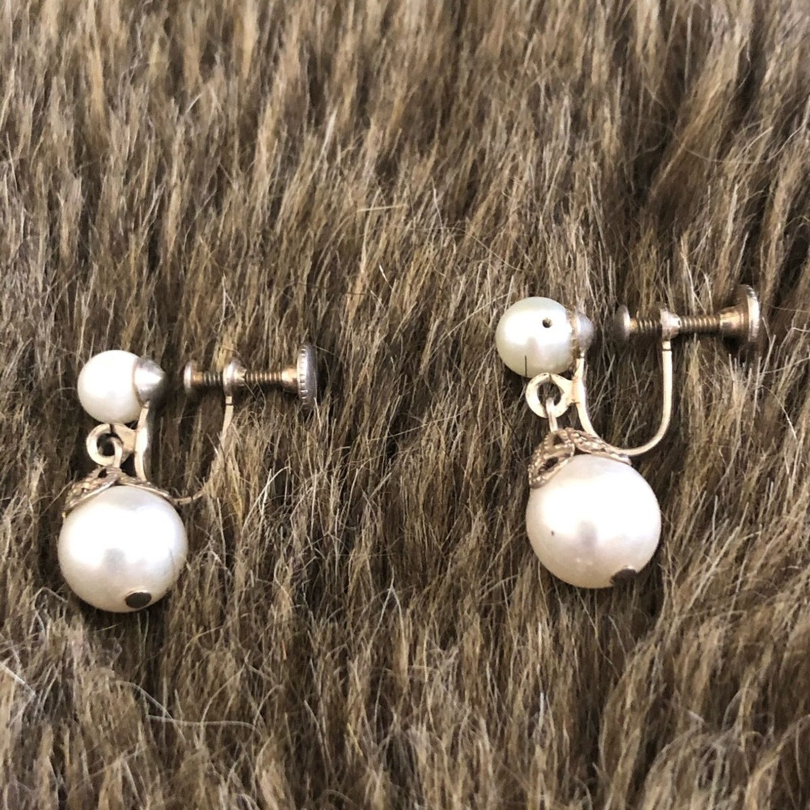 Vintage Vintage 40s-50s bell capped faux pearl clip ons Size ONE SIZE - 4 Thumbnail