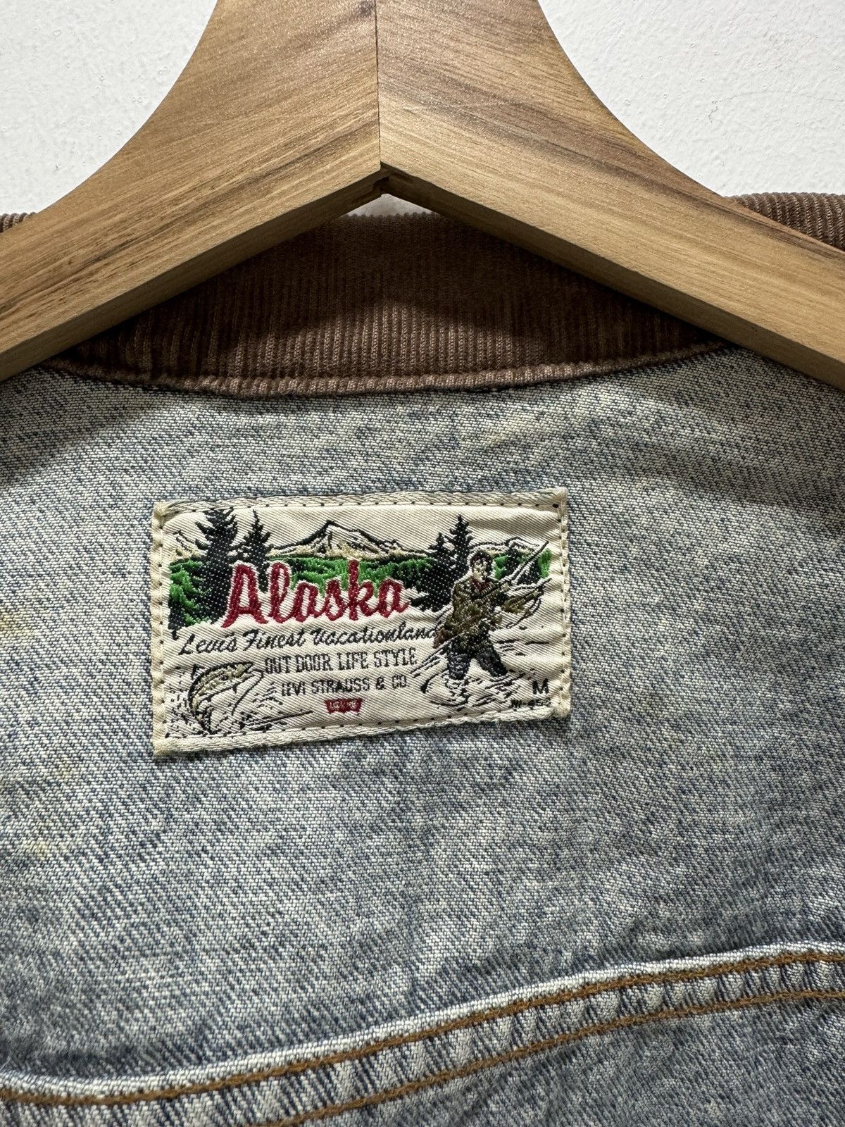 Levi's VINTAGE LEVIS ALASKA ORANGE TAB J02 ACID WASH DENIM JACKET Size US M / EU 48-50 / 2 - 16 Thumbnail