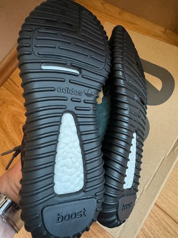 Kanye West × Yeezy Adidas Yeezy boost Yeezy 350 v2 pirate black EU40 2/3 US7,5 Size US 7.5 / EU 40-41 - 4 Thumbnail