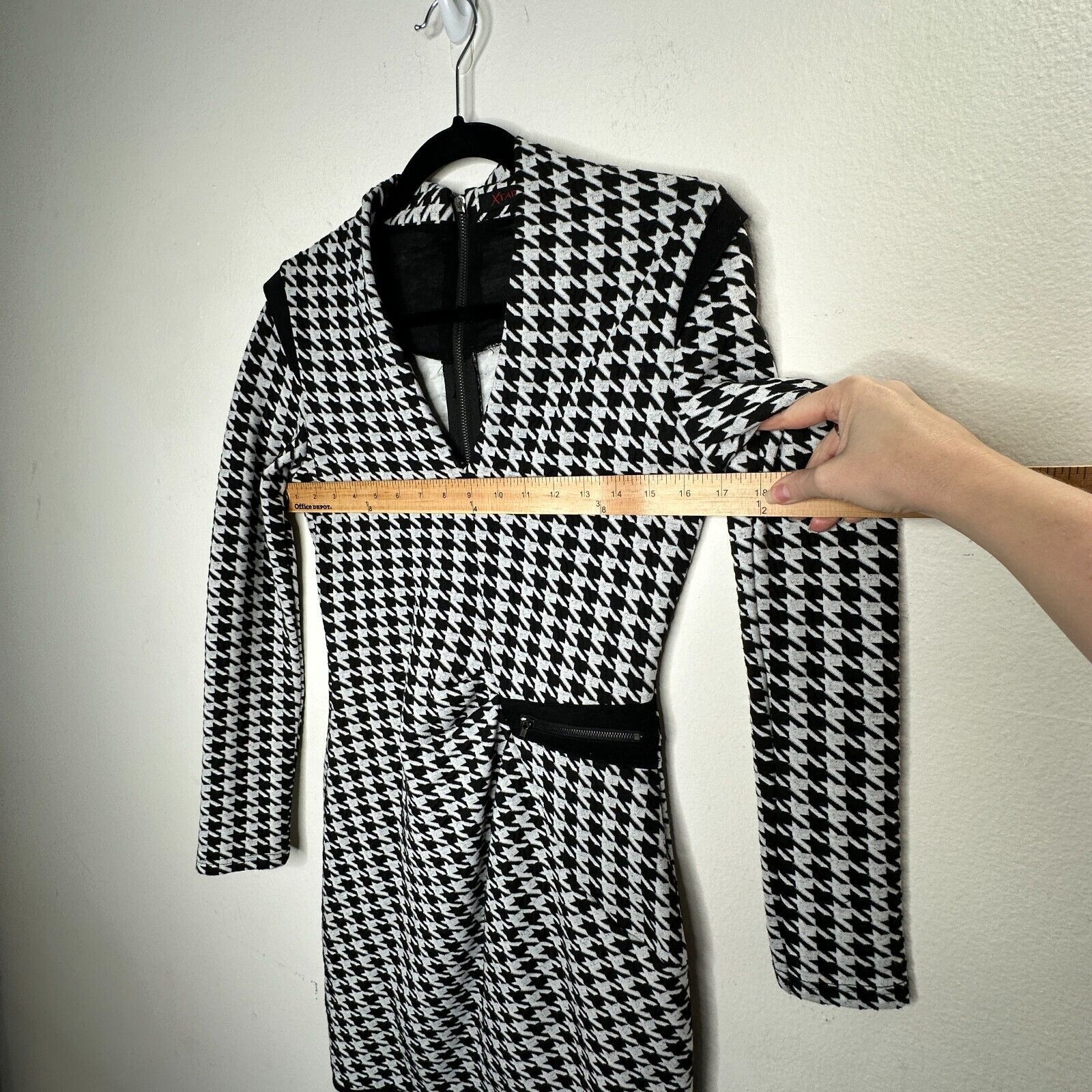 Other Xtaren Houndstooth VNeck Long Sleeve Ruche Zip Waist Dress M Size M / US 6-8 / IT 42-44 - 7 Thumbnail