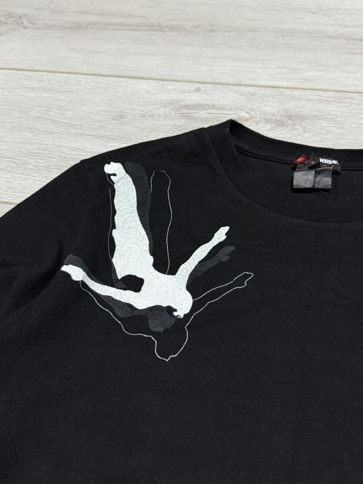 Versace Versace Sport falling man RARE vintage shirt long sleeve Size US L / EU 52-54 / 3 - 5 Thumbnail