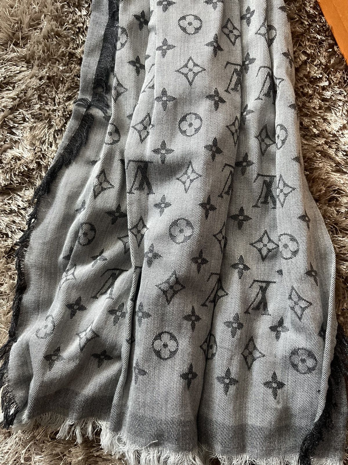 Louis Vuitton Louis Vuitton Monogram Scarf Size ONE SIZE - 6 Thumbnail