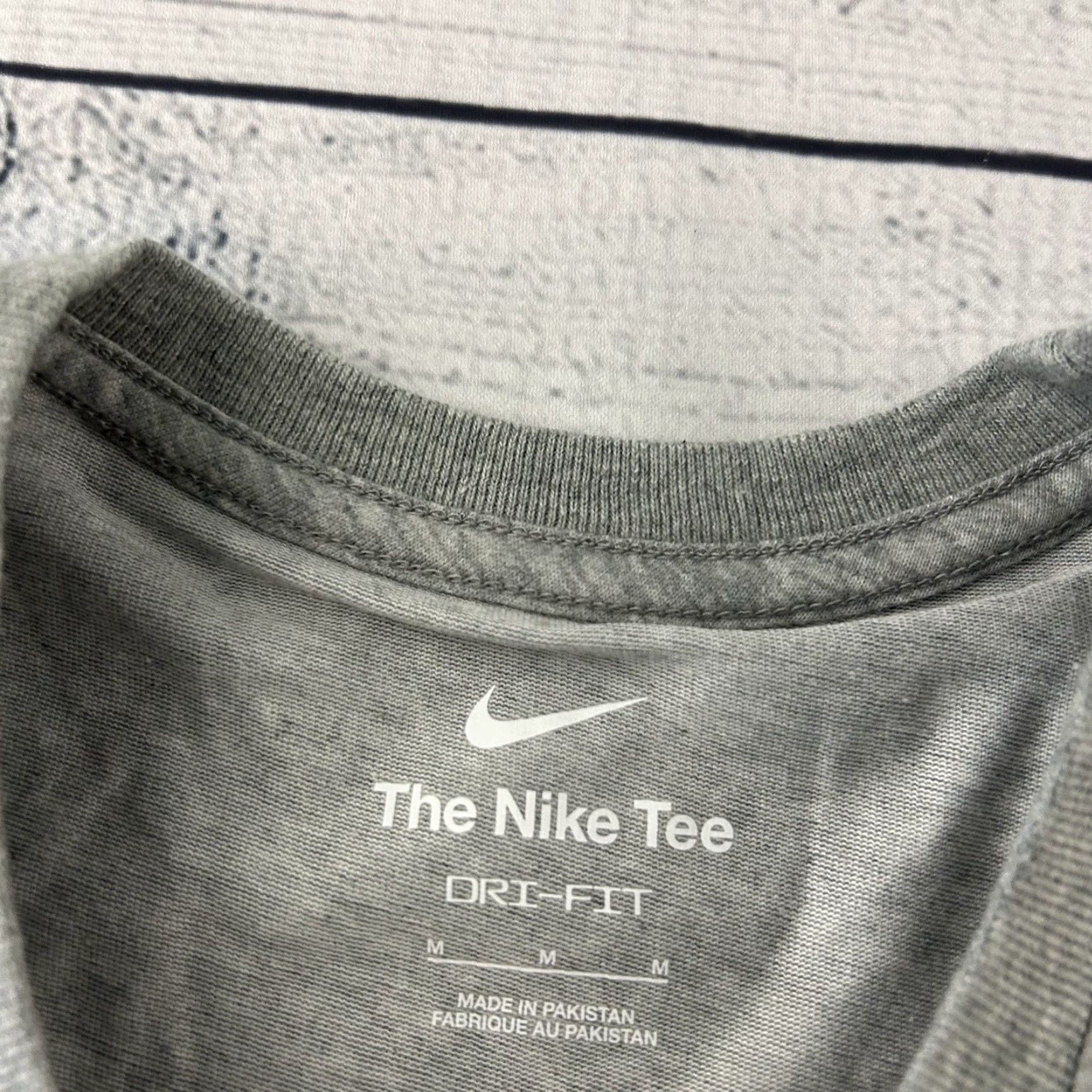 Nike Nike Kobe Bryant Mamba Stockings Short Sleeve T Shirt Mens M Gray Nike Dri-FIT Sports Shirt Size US M / EU 48-50 / 2 - 3 Thumbnail