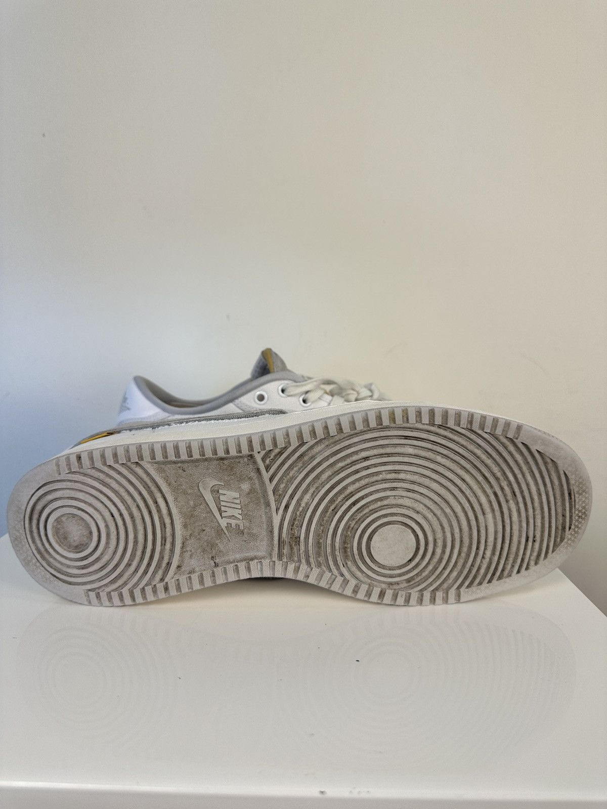 Jordan Brand × Nike Air Jordan 1 AJKO x Union White Canvas Men Sneaker Size 13 Size US 13 / EU 46 - 8 Thumbnail
