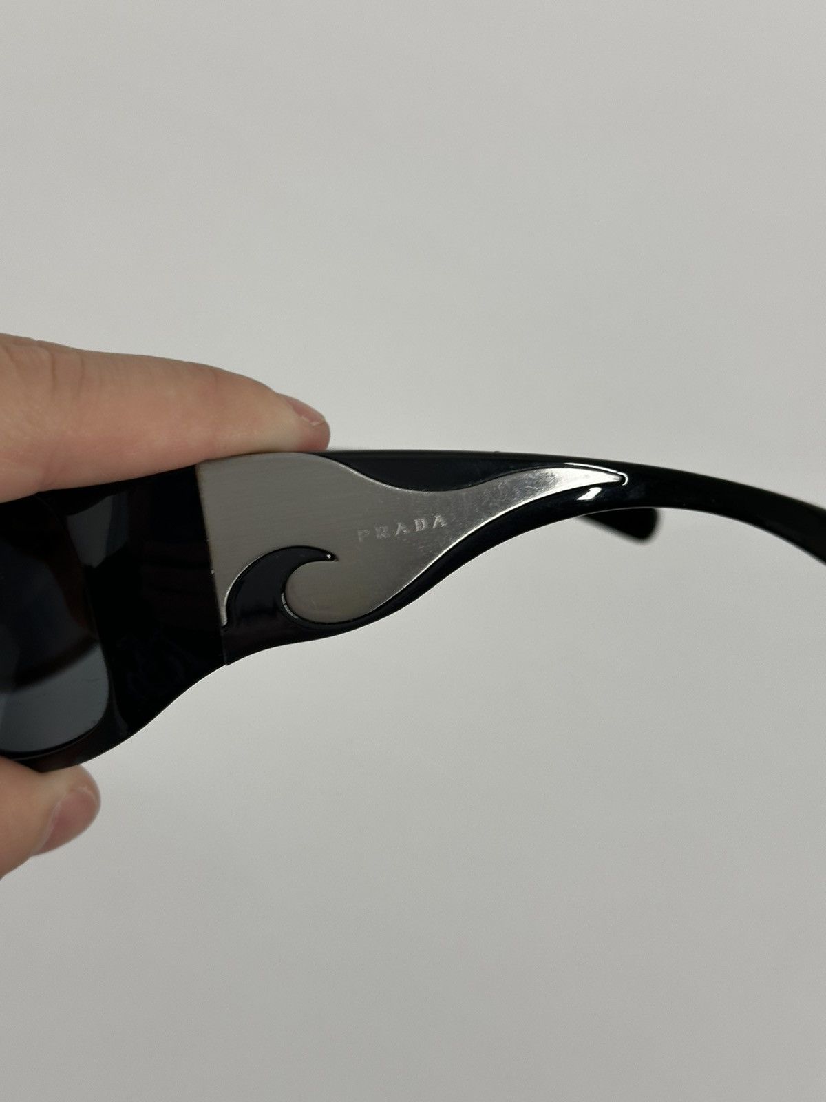 Prada Prada Chrome Flames SS2004/05 Sunglasses With Case Size ONE SIZE - 5 Thumbnail