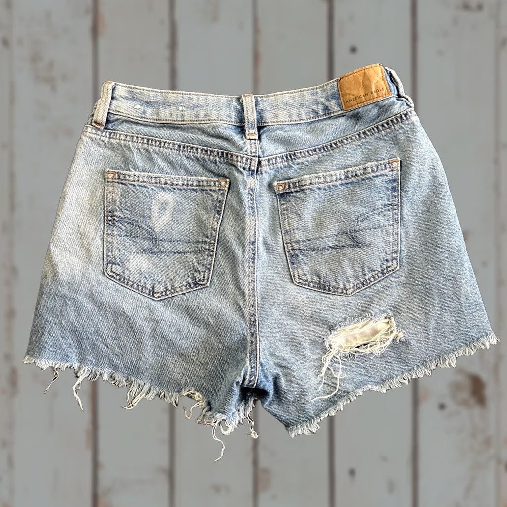 American Eagle Outfitters American Eagle Outfitters Women’s Jeans Shorts 0 Distressed Denim Cut-Off Fringe 2” Blue Pocket 5-Pocket Logo Vintage No 26W Size 25" / US 0 / IT 36 - 1 Thumbnail