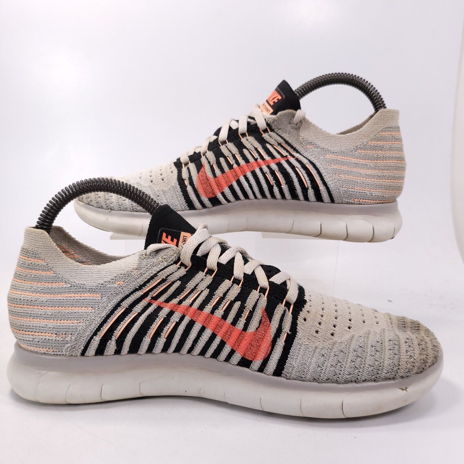 Nike Nike Free RN Flyknit Shoe Womens Size 7 831070-005 White Size US 7 / IT 37 - 6 Thumbnail