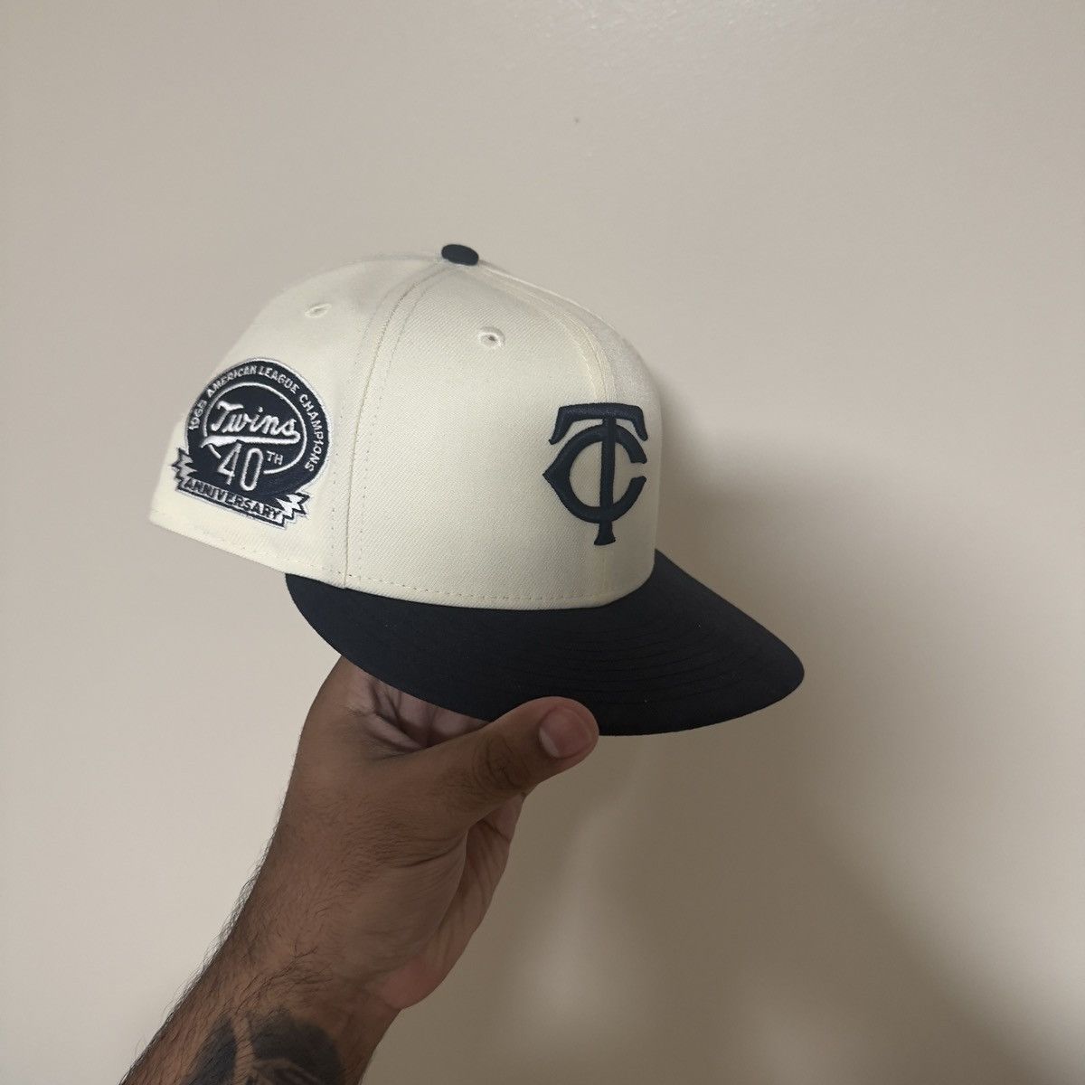New Era Twin City Two Tone Hat Club 71/2 Size ONE SIZE - 2 Thumbnail