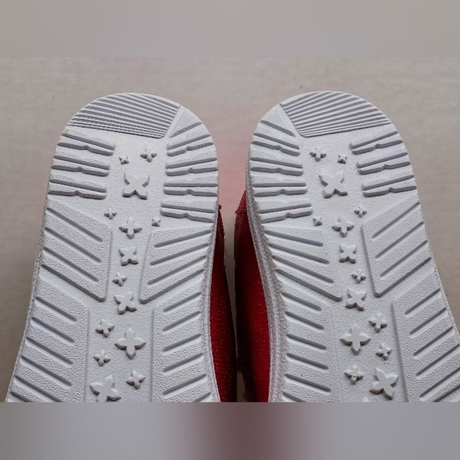 Other Corkys Womens Pink Crinkle Metallic Kayak Casual Shoes SZ 7 Size US 7 / IT 37 - 11 Thumbnail