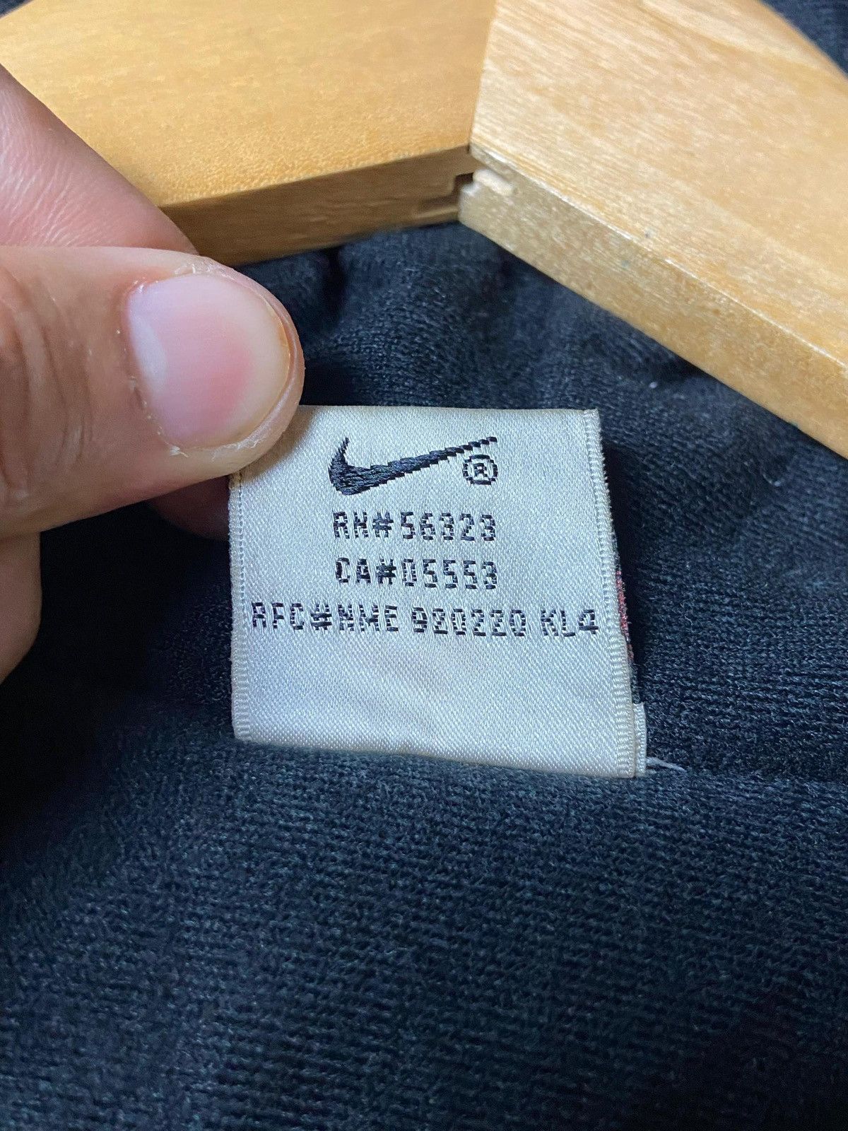 Vintage Nike Men’s Insulated Nylon Hooded Jacket (125) Size US M / EU 48-50 / 2 - 11 Thumbnail