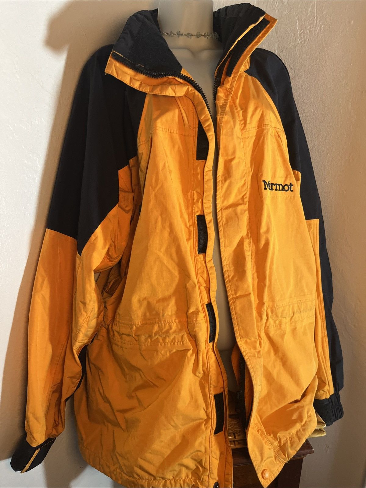 Marmot Marmot hooded rain jacket Size US XL / EU 56 / 4 - 1 Thumbnail