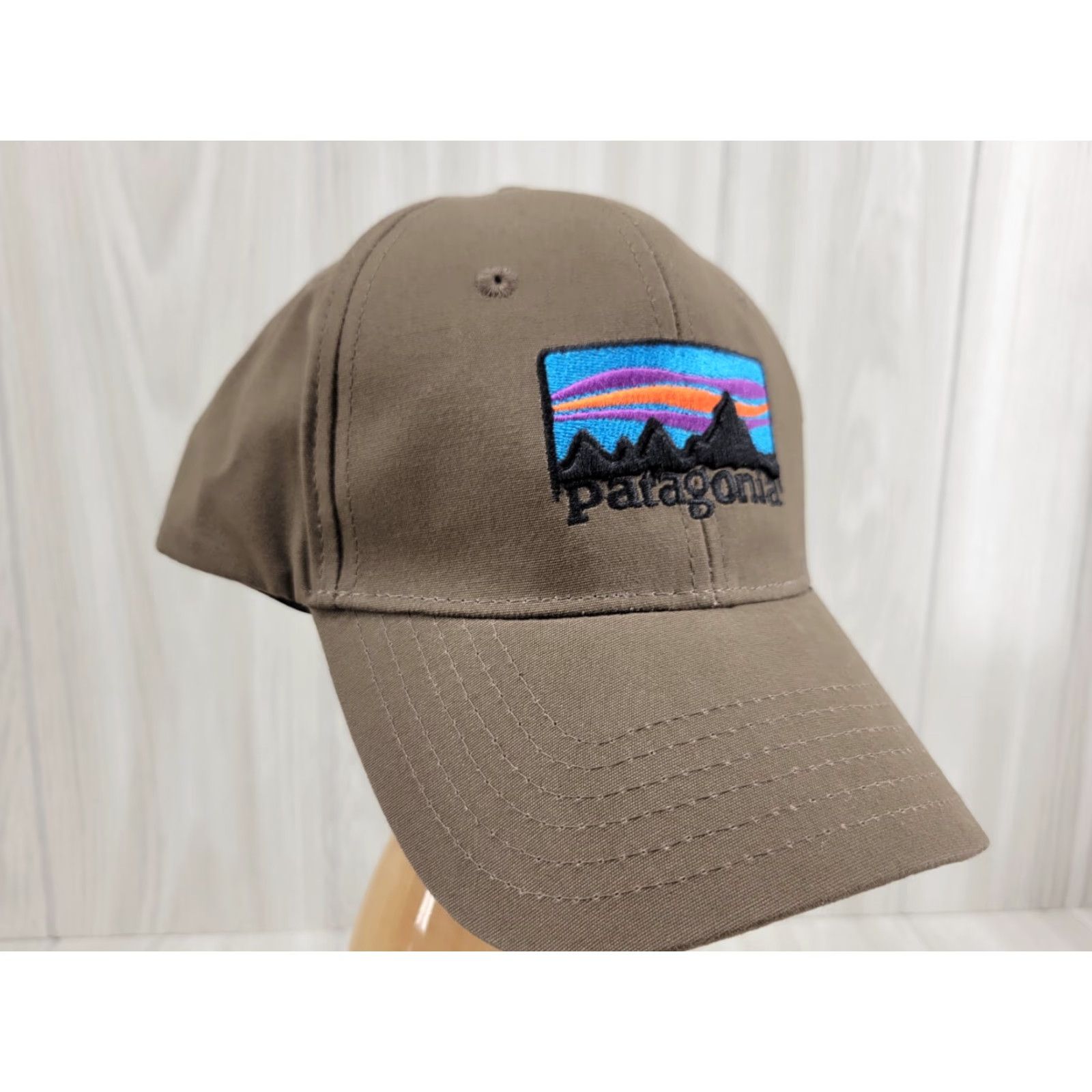 Patagonia Patagonia Hat Cap Brown Logo Adjustable Unisex Adults One Size Baseball Cap Damaged Logo 90s Casual Travel Fall Spring Summer Size ONE SIZE - 3 Thumbnail