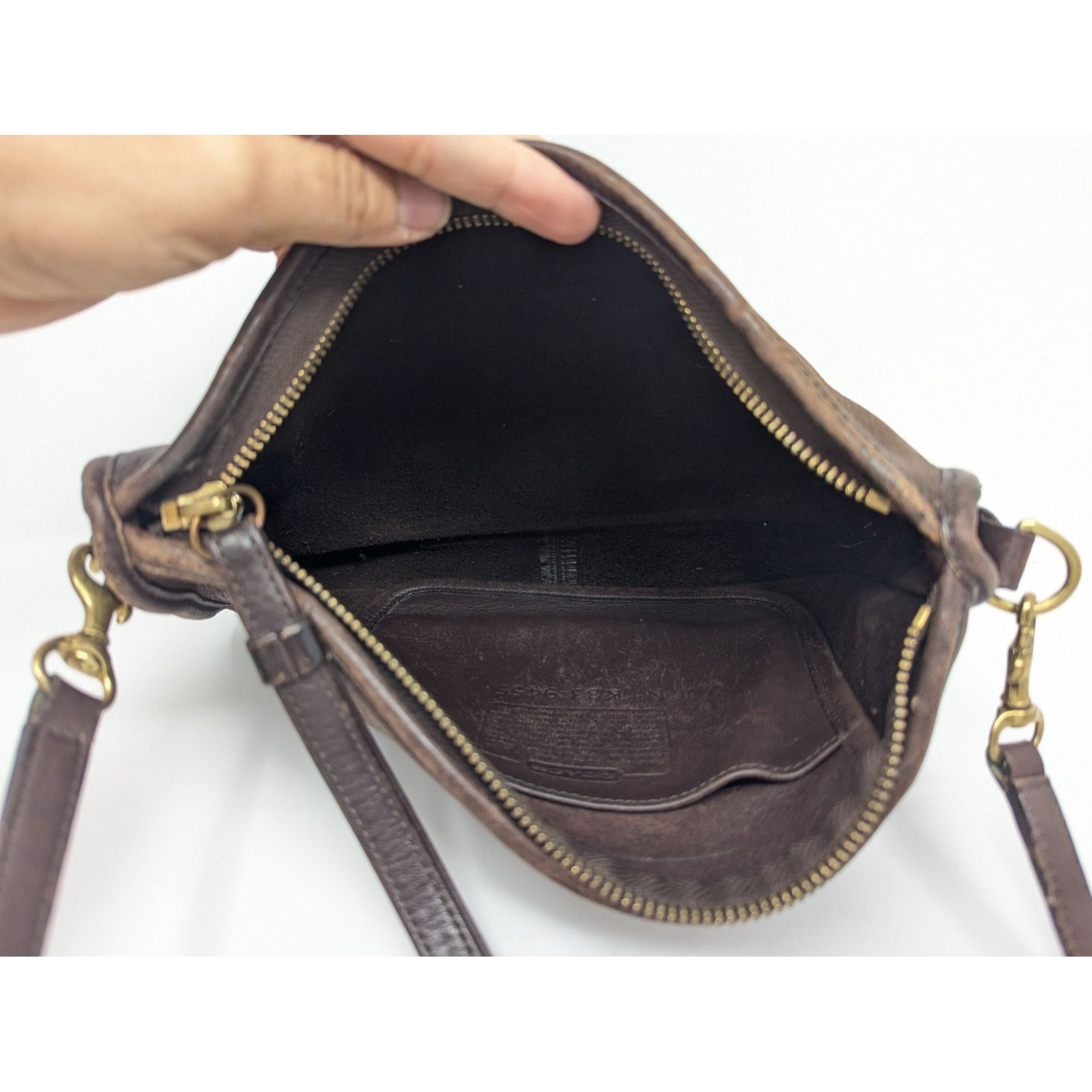 Coach True Vintage Coach NYC Basic Bag Brown Leather Crossbody Han Size ONE SIZE - 7 Thumbnail