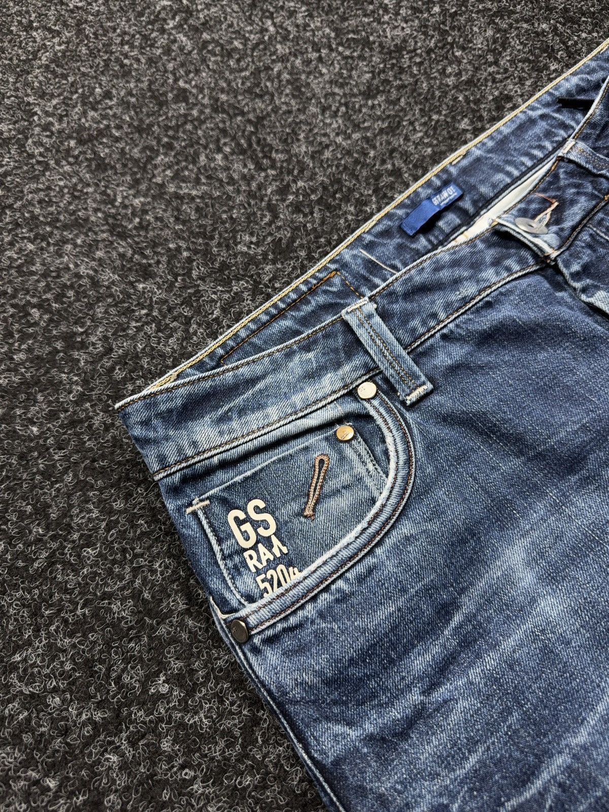 G-Star Vntg 00s G-Star RAW Y2K Faded Zip Pocket Rock Denim Jeans Size US 32 / EU 48 - 8 Thumbnail