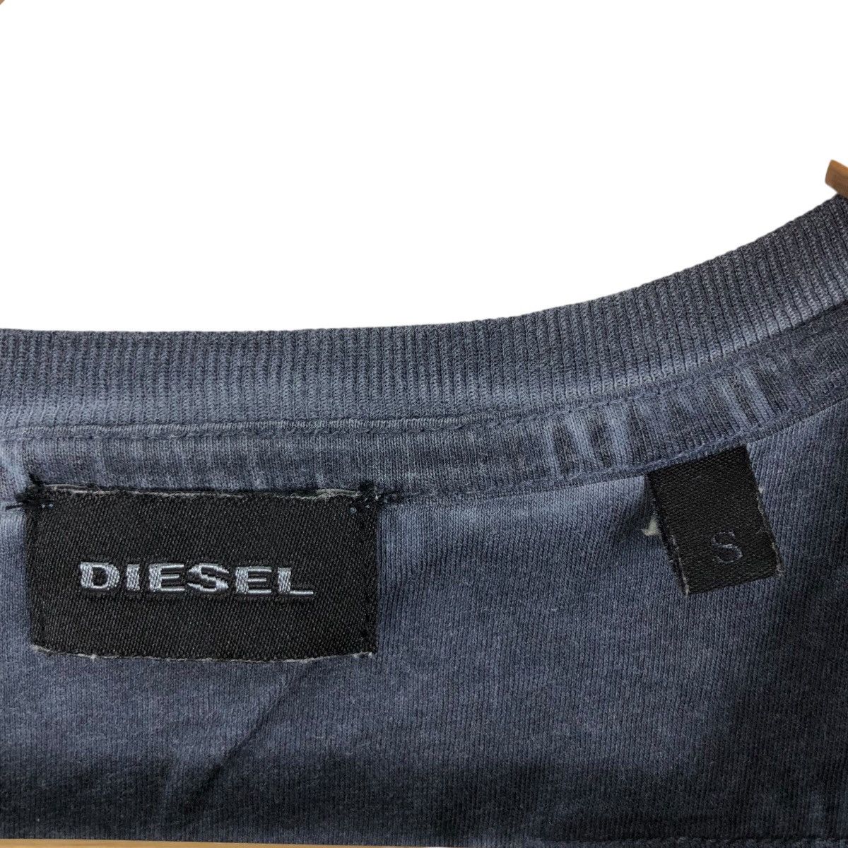 Diesel DIESEL V Neck T Shirt Faded Trash Design Size S Size US S / EU 44-46 / 1 - 6 Thumbnail