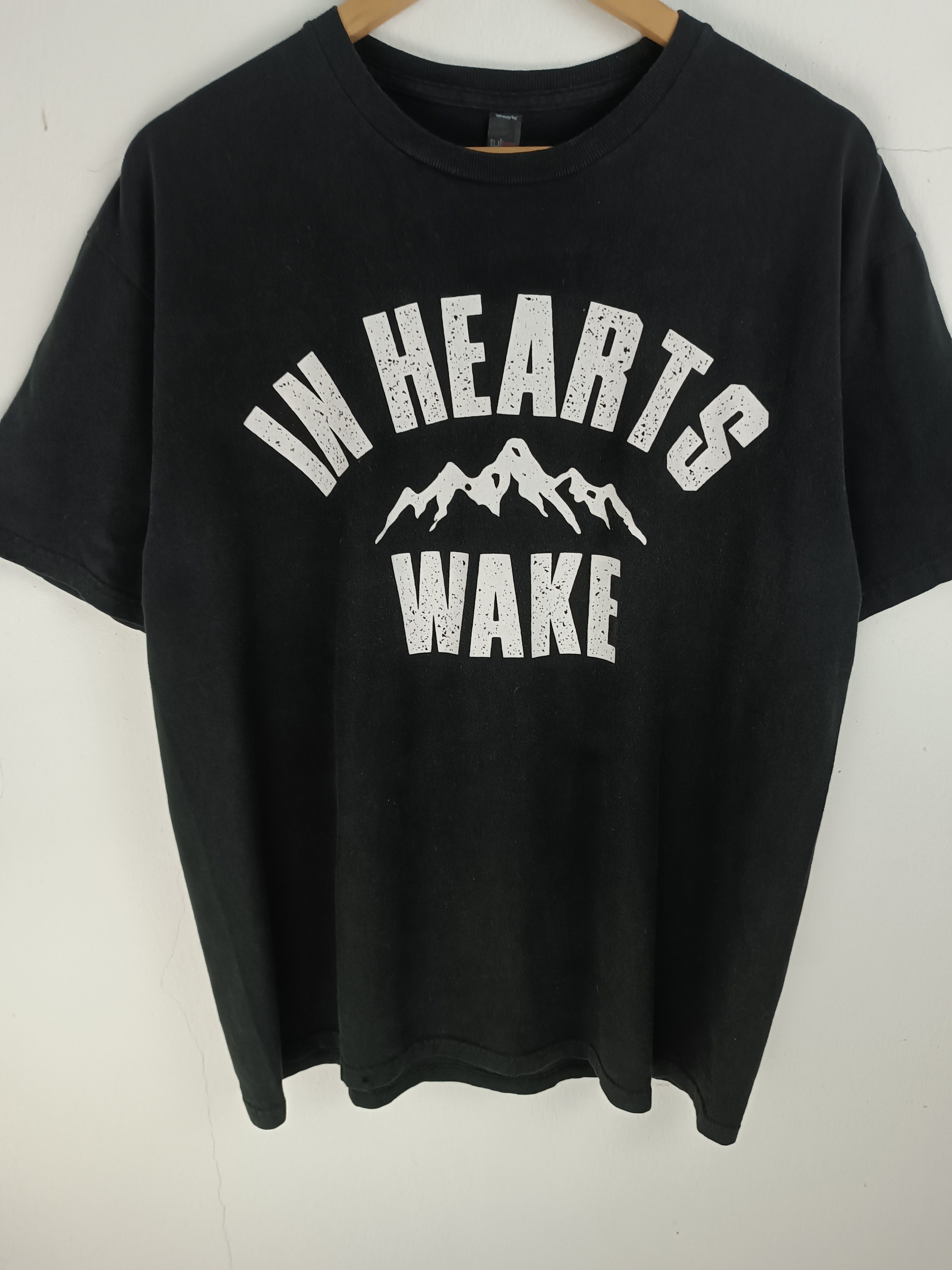 Band Tees VINTAGE IN HEARTS WAKE METALCORE TEE amity northlane parkway Size US L / EU 52-54 / 3 - 5 Thumbnail