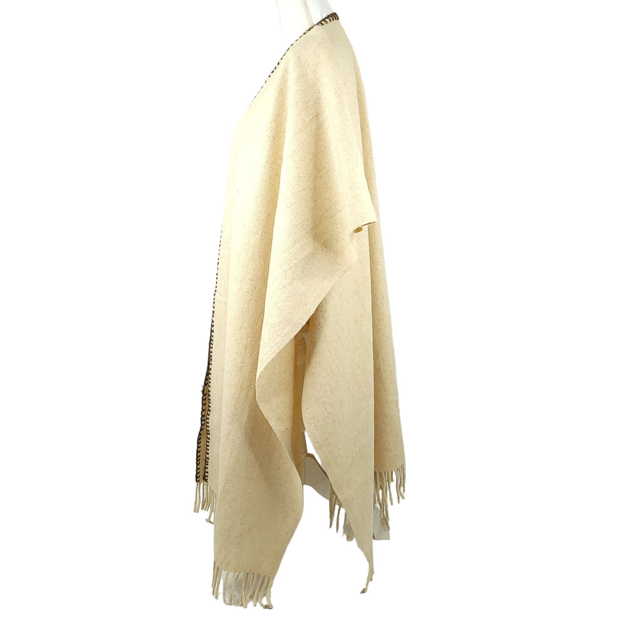 Other Boho Wool Cape Poncho Wrap OS Vintage Cream Fringe Southwest Size ONE SIZE - 7 Thumbnail