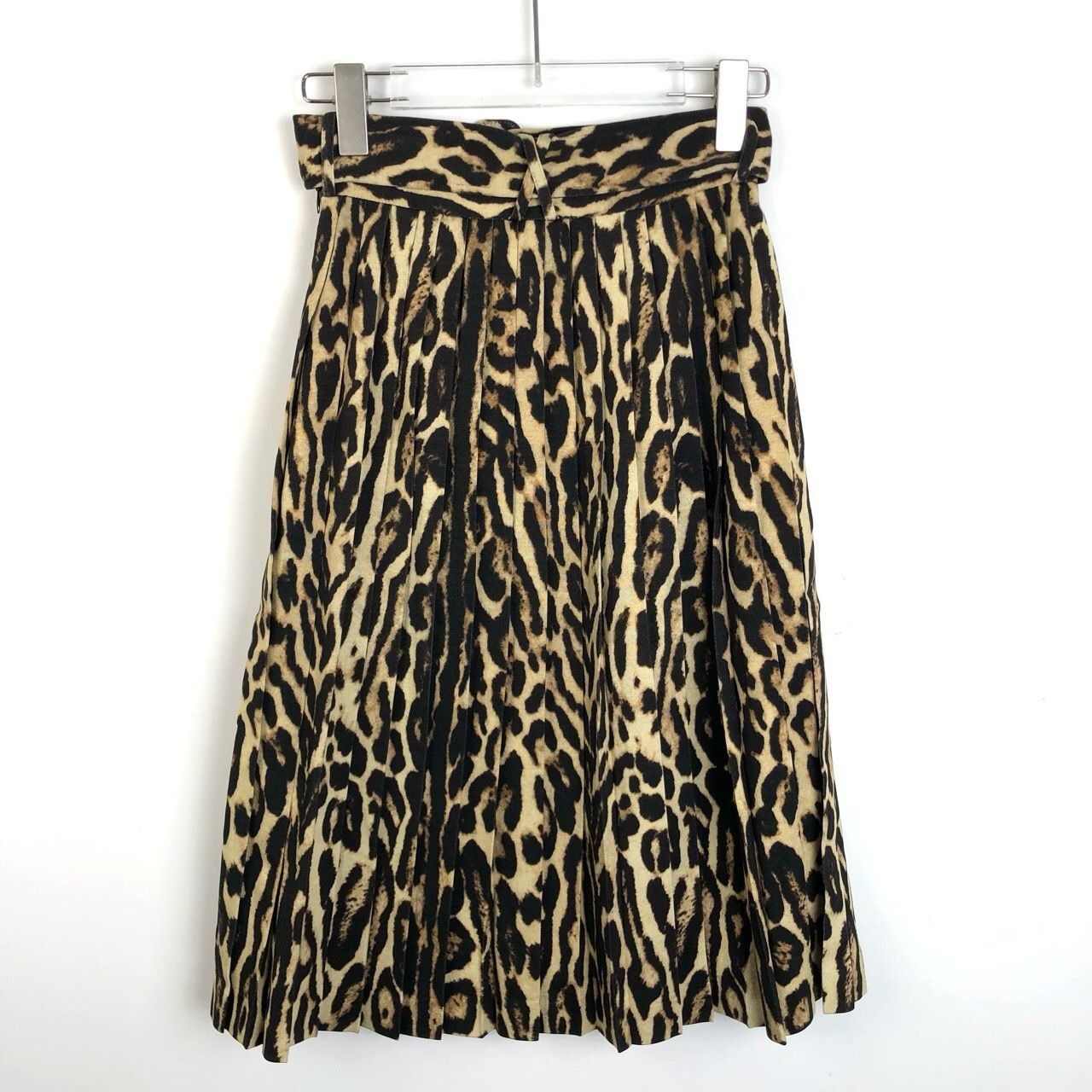 Burberry [Burberry] Leopard Print Silk Pleated Skirt 34 Size 34" / US 12 / IT 48 - 1 Thumbnail