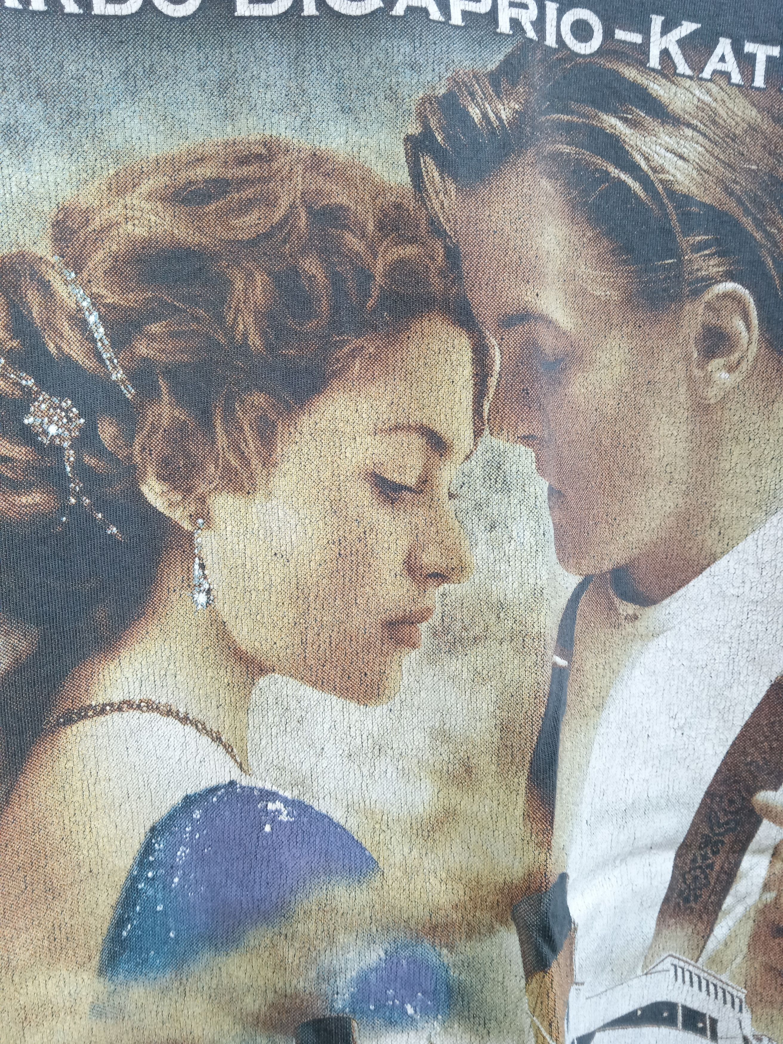 Vintage Vintage 90s Titanic Leonardo DiCaprio Bootleg T Shirt Size US M / EU 48-50 / 2 - 6 Thumbnail