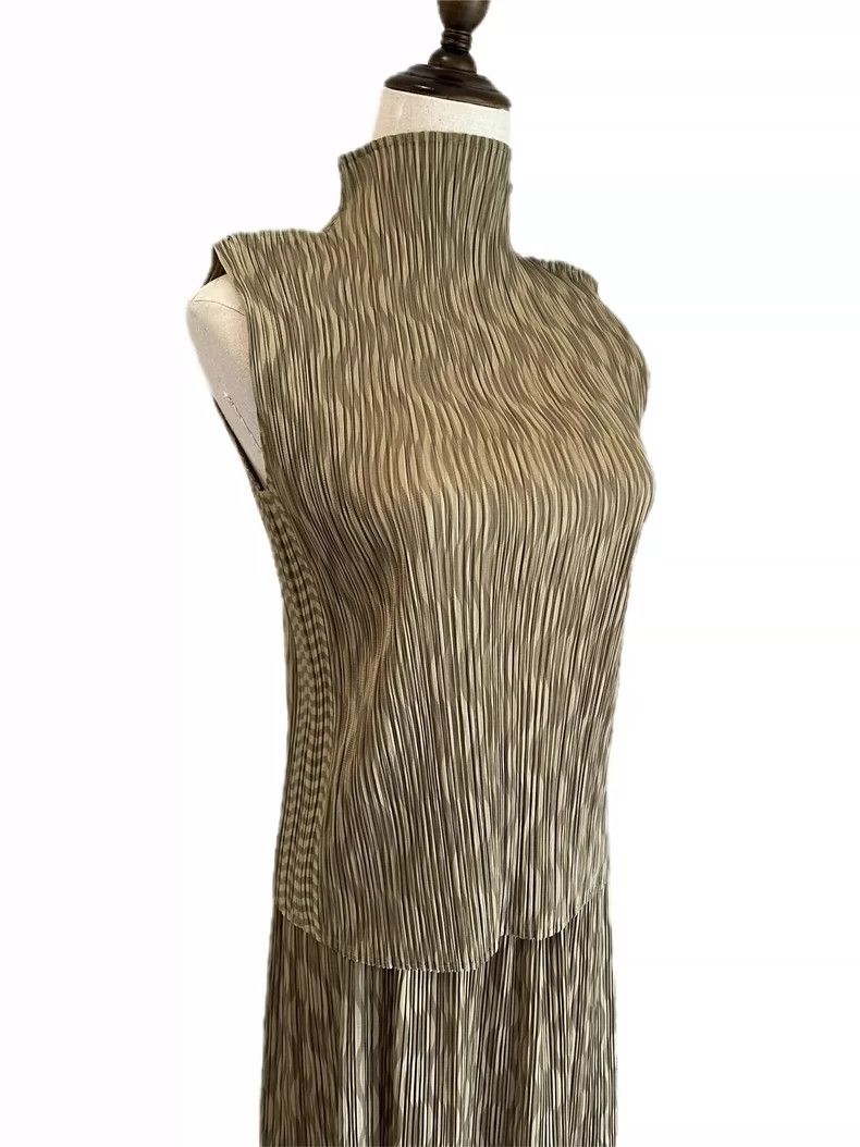 Issey Miyake Issey Miyake size:3 Yellow pleated printed short-sleeved s Size S / US 4 / IT 40 - 3 Thumbnail