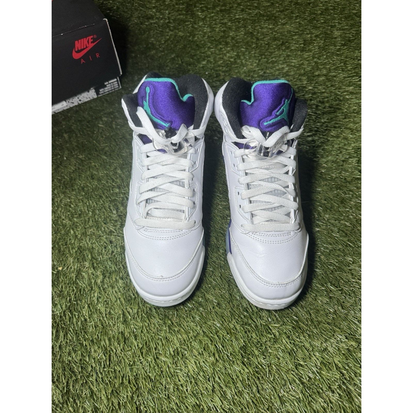 Jordan Brand Air Jordan 5 Retro 2025 Grape Size 7y / 8.5 Women’s Size US 7 / EU 40 - 4 Thumbnail